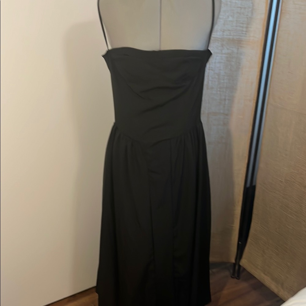 Elegant Black Strapless Dress With Pockets